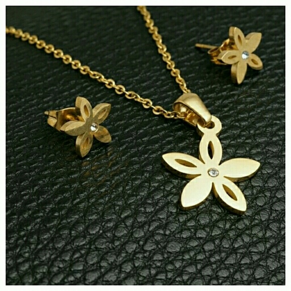 Jewelry - LOVELY SET❤❤❤